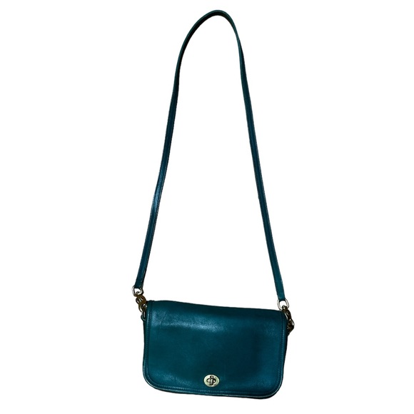 Coach Handbags - Vintage Coach Made in USA style:9755 Color:Hunter Green